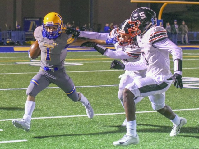 Bulldogs show Rams to early playoff exit