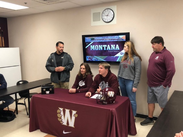 2020 OL Kevin Good signing a scholarship with Montana Grizzlies