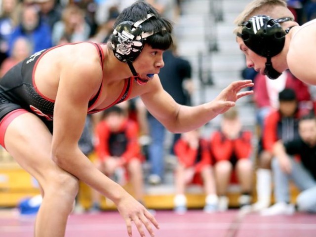 Central goes undefeated at Maverick Duals