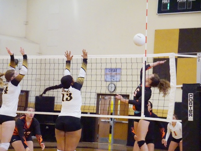 Del Norte adjusts to get second win of season