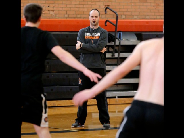 Youth, inexperience define Tigers' boys hoops team
