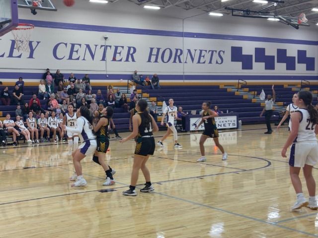 Girls Cheerleading Squad Earn Bid to Nationals