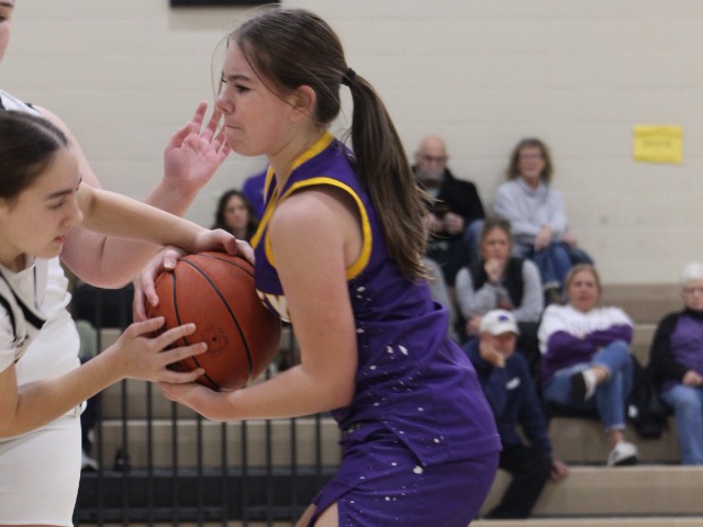 Girl's Tennis beats Maize South