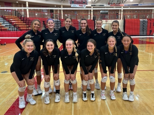 Varsity Volleyball Shows Promise at the Start of the Season