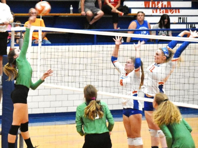 Western Hills' volleyball team caps busy 11 days with 3-0 win over Frankfort