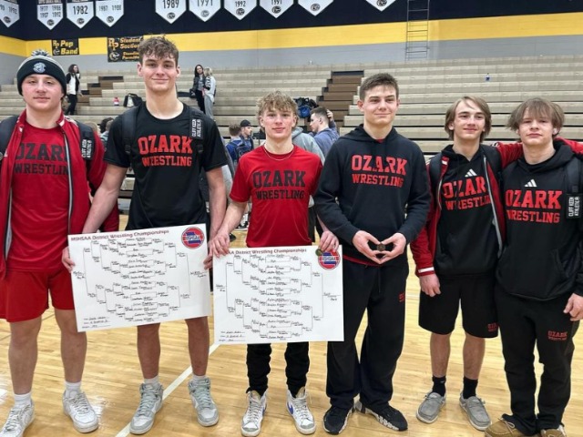 6 Boys Wrestlers Qualify for State