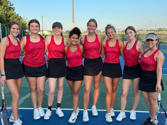 Ozark Girls Tennis Beats the Heat at Kickapoo Invite!
