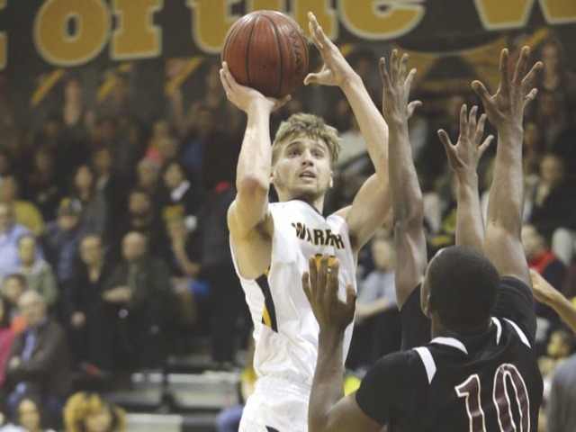 Warriors move into 4A's final eight with pair of playoff wins