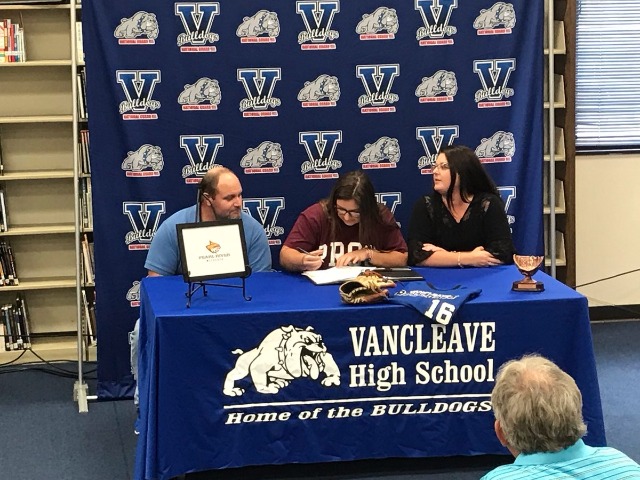  Gracie Barnett signing with PRCC