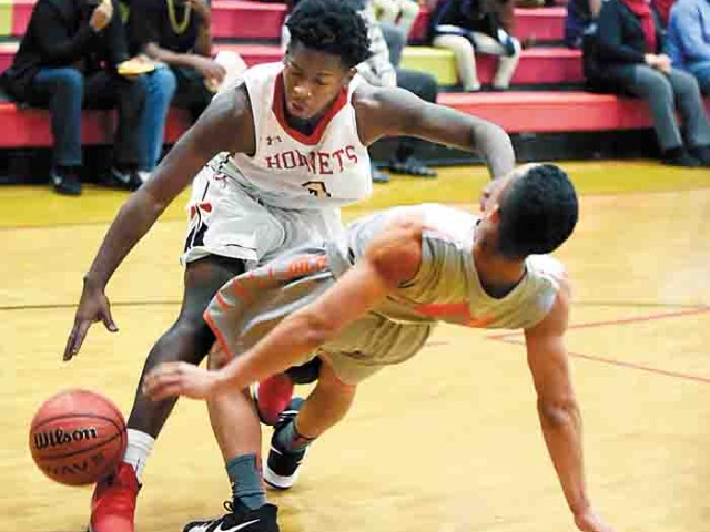 Salisbury boys top Bunker Hill, 68-51, to move on in playoffs