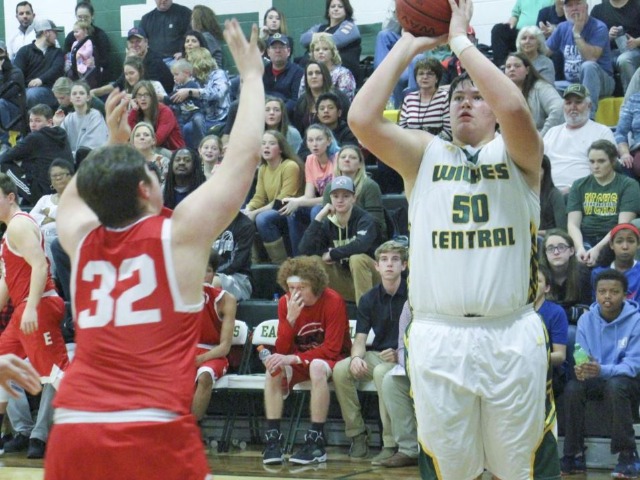 Eagles put 5 in double figures, breeze past East