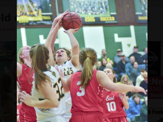 Eagles hold off late charge from East