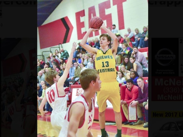 Eagles overcome poor shooting, scrappy Cardinals