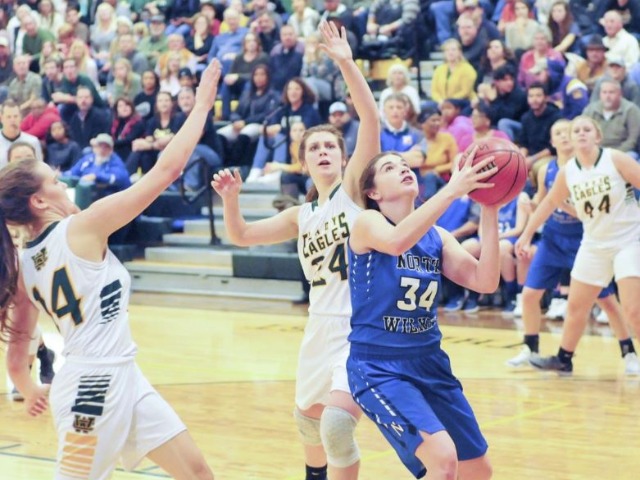 Vikings upend Central