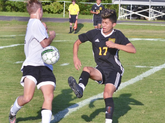 Panthers pull away late from Eagles