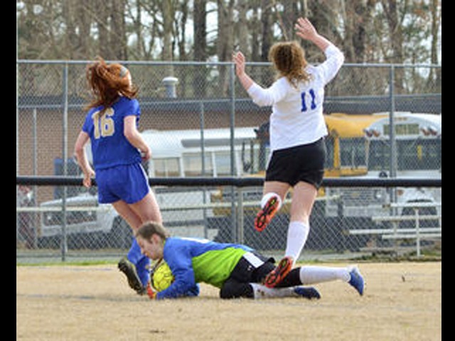 Central soccer pick up victory