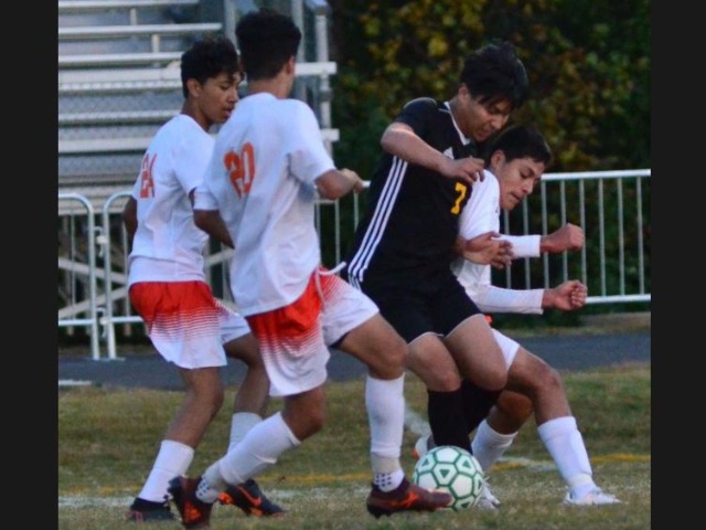 Rams shut out Eagles, earn share of MVAC title
