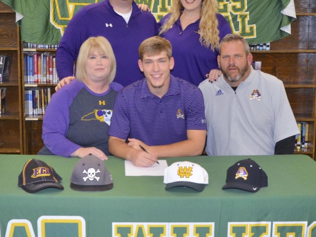 Brooks reaches goal, signs with Pirates