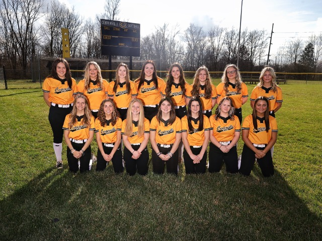 Softball Remains In First Place In GWOC