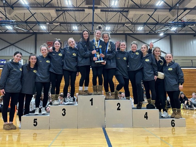  Girls Varsity Gymnastics Team Clinches Dayton City Championship