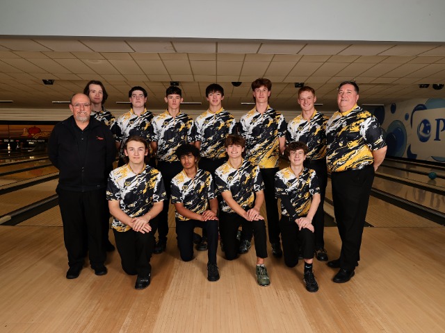 Boys Varsity Bowling Secures GWOC Title in Style