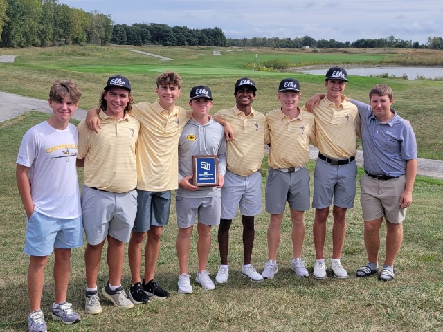 Boys Varsity Gold Golf Team Takes 2nd at St. John Jesuit Invite