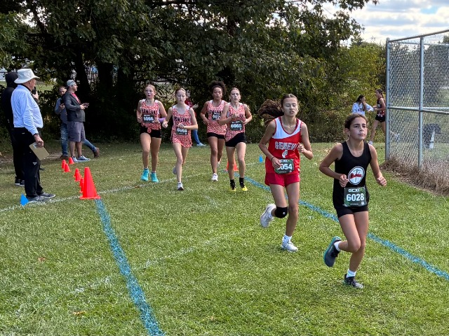 Girls Cross Country Runners