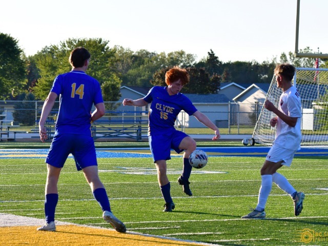 Flier Soccer ties Willard 1-1