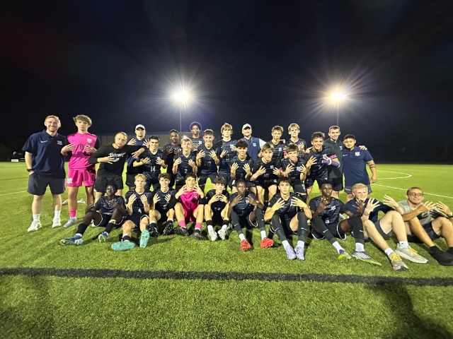 Men's Soccer Cruises Past Northmont