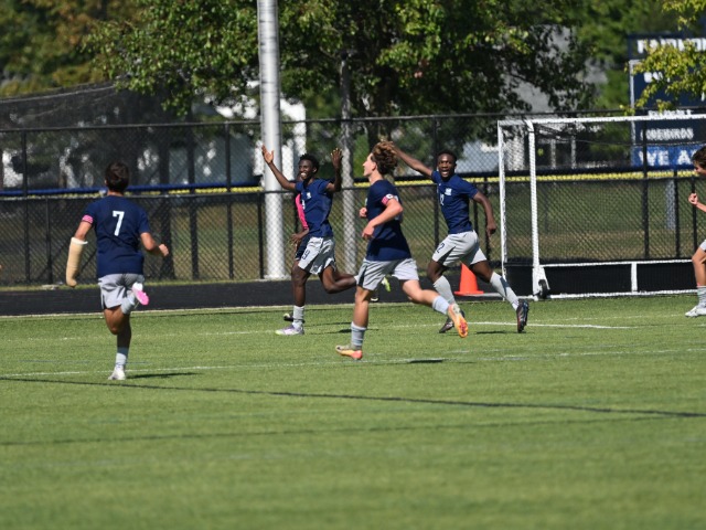 Men's Soccer Extends Win Streak over Moeller