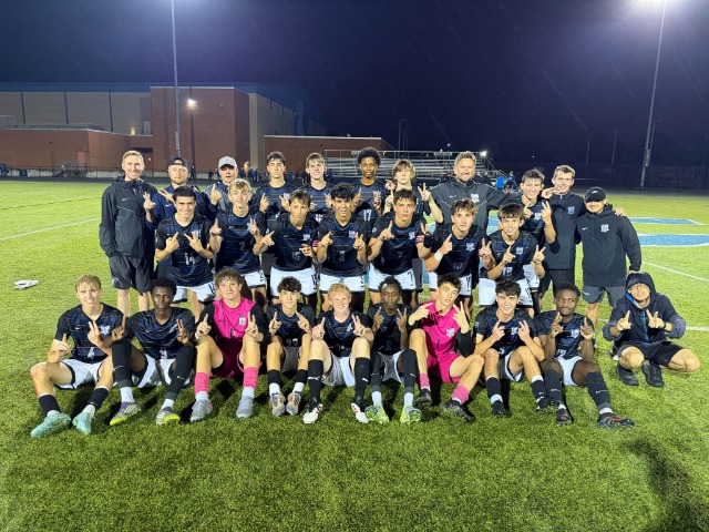 Men's Soccer Wins 8th in a Row, Longest Streak in 20 Years