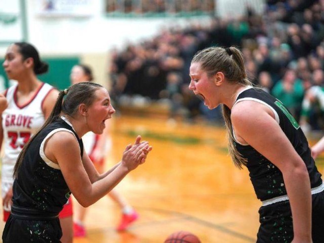 Lady Bears Knock Off Defending State Champs