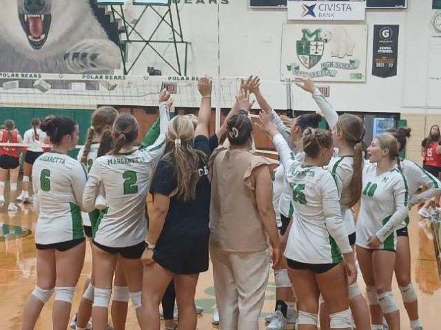 Volleyball Falls to Bellevue