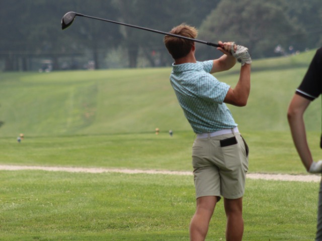 Boys Golf Beats Oak Harbor
