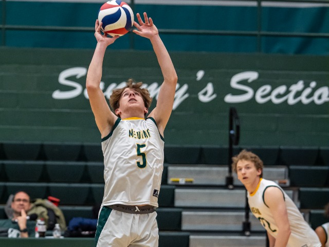 Boys Volleyball sweeps Riverside in OHSAA Regional Qualifier