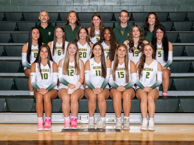 Girls Volleyball makes statement by defeating Wadsworth in 5 sets