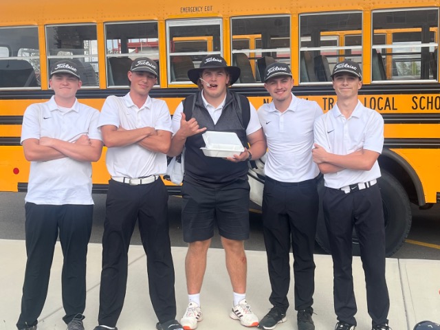 Boys golf wins Sectional tournament