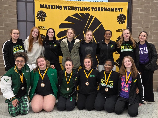 GIRLS WRESTLING PLACES 3RD