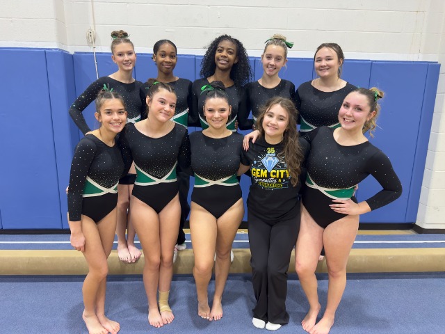 4th Graders at Englewood Hills "Surf into Savings"