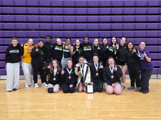 LADY BOLTS WIN 1ST PLACE AT MIDDLETOWN GIRLS WRESTLING CLASSIC 