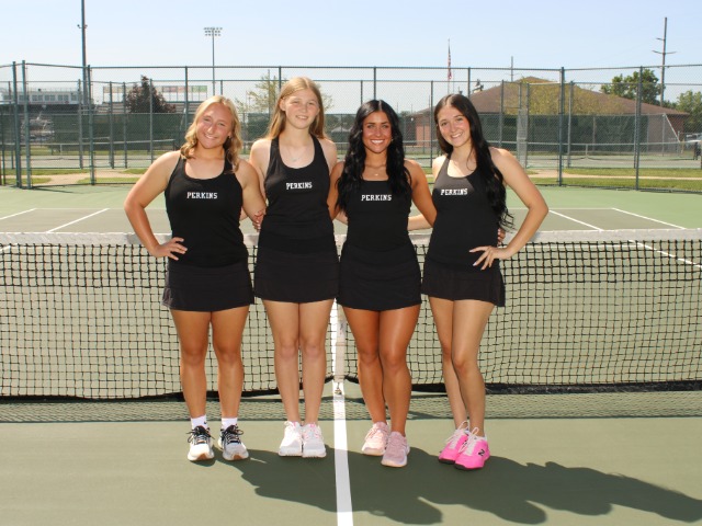 Girls Tennis Falls to Clyde, 3-2