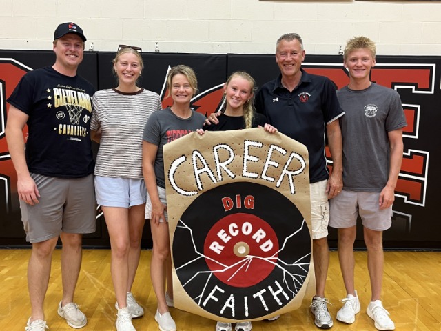 Faith Siefring Sets the Career Digs Record