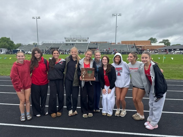 Tennis has SIX Red Devils Qualify to the District Tournament