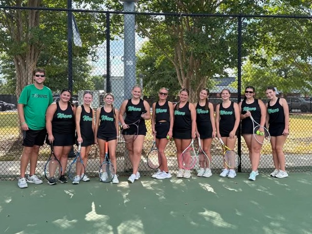 Lady Wave Tennis earns first win