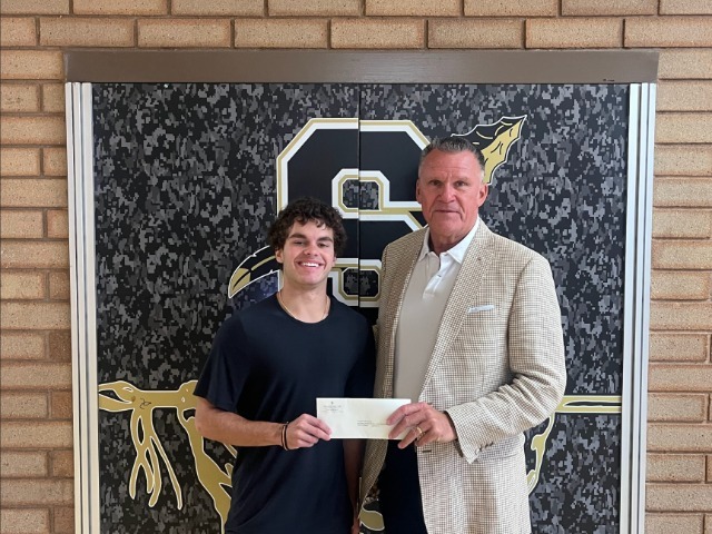 Hayes Hardwick Awarded with Derrick Law Firm Summer Camp Scholarship