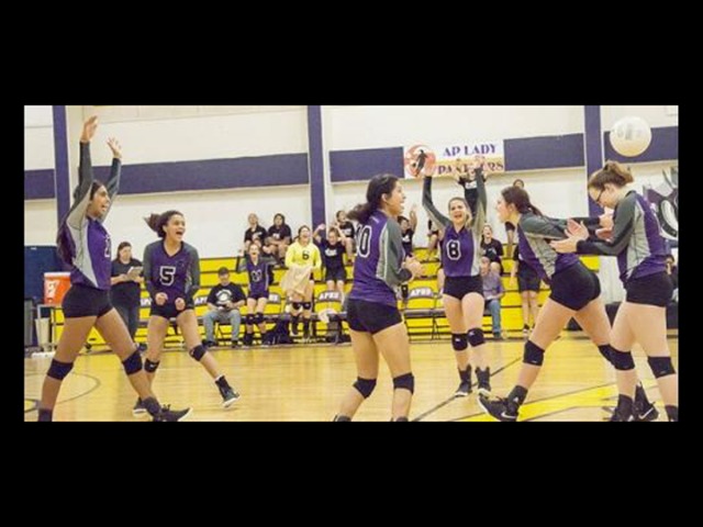 LADY PANTHER VOLLEYBALL 4-1 IN DISTRICT