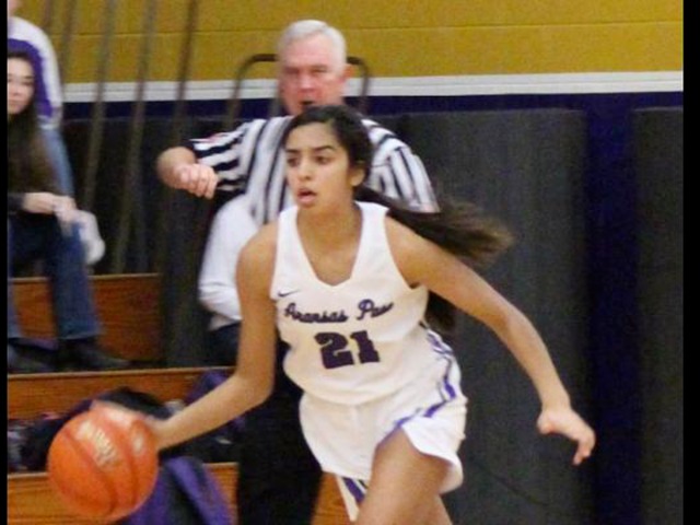 LADY PANTHERS OPEN DISTRICT WITH ONE-POINT LOSSES