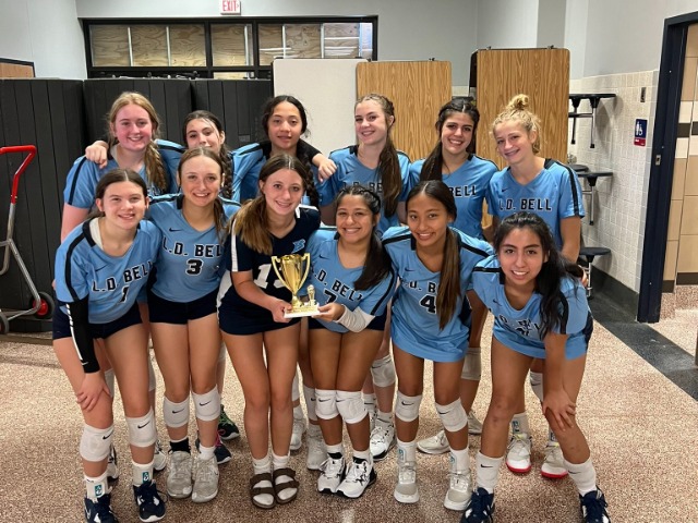 Bell Volleyball Shows Their Strength, Wins Tournament After Sweeping Pool Play at the Pearce JV tournament.