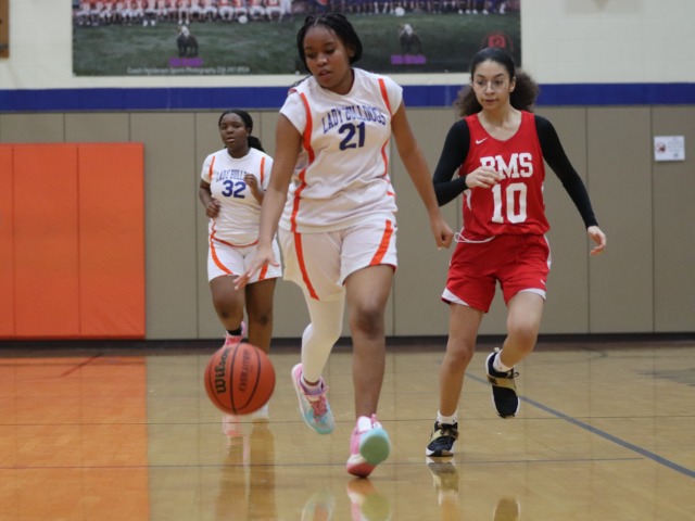 Bulldogs 8B Fall in Heartbreaker at Belton