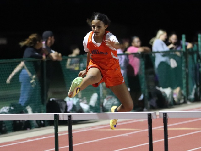 Bulldog 8th Grade A races past Travis 59-11